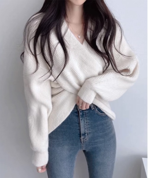 by LEGNA(バイレグナ)の「クロスさせるデザインが大人っぽい。カシュクールリブニットセーター(ニット/セーター・レディース・ブラック/ブラウン/グレー/オフホワイト・FREE)」の6枚目の写真