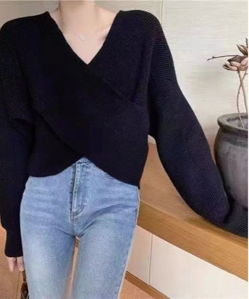 by LEGNA(バイレグナ)の「クロスさせるデザインが大人っぽい。カシュクールリブニットセーター(ニット/セーター・レディース・ブラック/ブラウン/グレー/オフホワイト・FREE)」の8枚目の写真