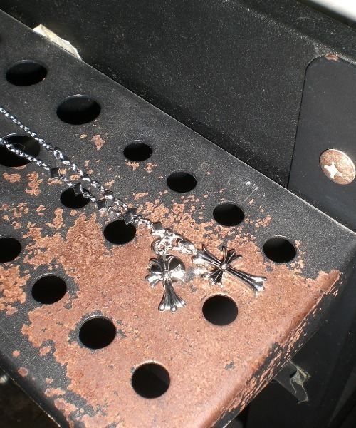 SHAGGIE（シャギー）の「ダブルクロスロングチェーンネックレス（ネックレス・レディース・シルバー・FREE）」の11枚目の写真