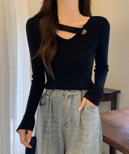 Lace Ladies(レースレディース)の「ハート モチーフ付き Vネック リブ ニット プルオーバー(ニット/セーター・レディース・ホワイト/グレー/ブラック/ブラウン・FREE)」の2枚目の写真
