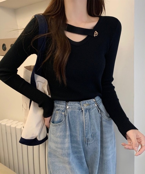 Lace Ladies(レースレディース)の「ハート モチーフ付き Vネック リブ ニット プルオーバー(ニット/セーター・レディース・ホワイト/グレー/ブラック/ブラウン・FREE)」の5枚目の写真