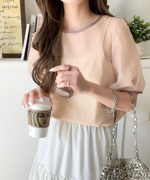 classicalelf（クラシカルエルフ）の「キャミソール付き！ドッキングシアートップス（半袖）（Tシャツ/カットソー・レディース・ベージュ/チャコール/グレイッシュベージュ/アイボリー/カーキ・LARGE/MEDIUM/SMALL/X-LARGE）」の7枚目の写真
