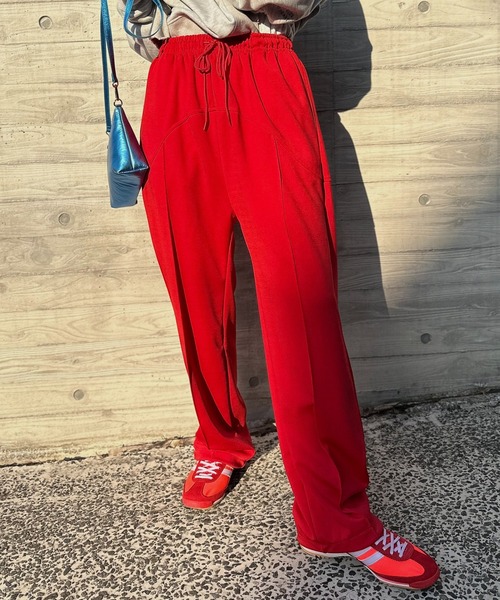 mi via loca（ミヴィアロカ）の「【2WAY！】センターシーム 切り替え ストレッチ イージーパンツ（その他パンツ・レディース・レッド/ベージュ/ライム/ブラック・FREE）」の4枚目の写真