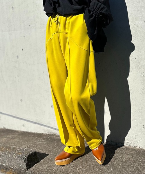 mi via loca（ミヴィアロカ）の「【2WAY！】センターシーム 切り替え ストレッチ イージーパンツ（その他パンツ・レディース・レッド/ベージュ/ライム/ブラック・FREE）」の18枚目の写真