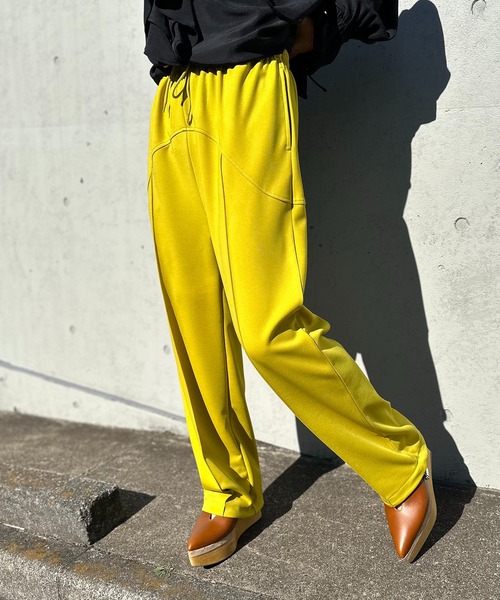 mi via loca（ミヴィアロカ）の「【2WAY！】センターシーム 切り替え ストレッチ イージーパンツ（その他パンツ・レディース・レッド/ベージュ/ライム/ブラック・FREE）」の22枚目の写真