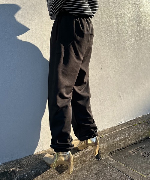 mi via loca（ミヴィアロカ）の「【2WAY！】センターシーム 切り替え ストレッチ イージーパンツ（その他パンツ・レディース・レッド/ベージュ/ライム/ブラック・FREE）」の16枚目の写真