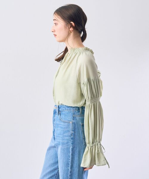 Editt by YECCA VECCA（エディットバイイェッカヴェッカ）の「2wayギャザーデザインブラウス（シャツ/ブラウス・レディース・オフホワイト/ライトグリーン/ネイビー/サックスブルー・FREE）」の18枚目の写真