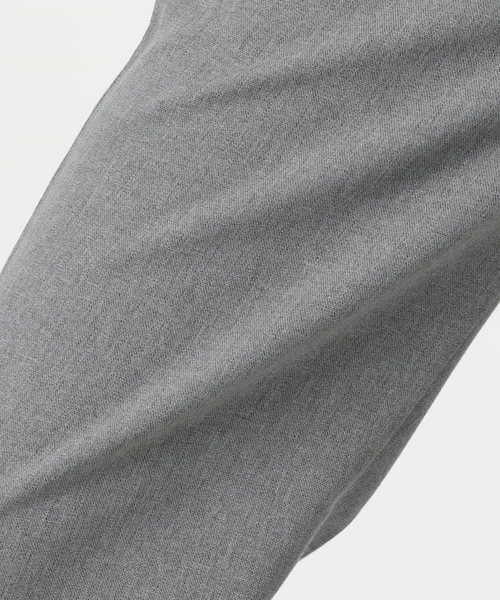 a.v.v（アーヴェヴェ）の「【シワになりにくい】リライト1 セミルーズパンツ（その他パンツ・メンズ・ネイビー/グレー・44/46/48/50）」の3枚目の写真