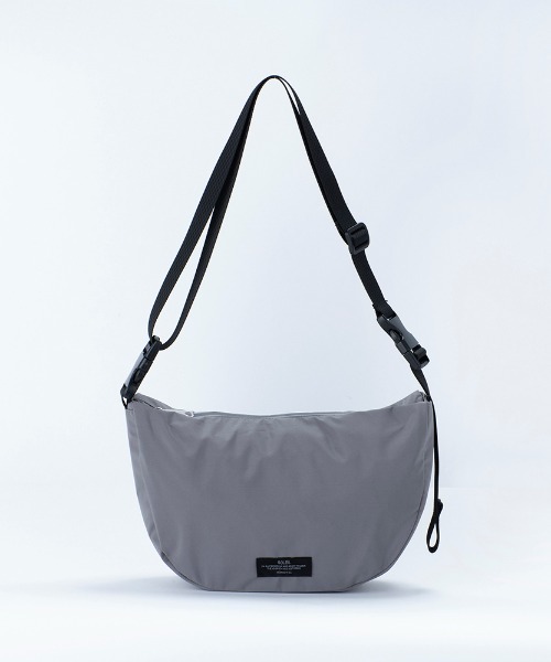 TIMELESS COMFORT（タイムレスコンフォート）の「SOLEIL(ソレイユ)ウィークエンドショルダー（ショルダーバッグ・レディース・グレイッシュベージュ/ライム/グレー/ピンク/オレンジ/ライトブルー/ブラック/レッド/マスタード/コバルトブルー・ONE SIZE）」の3枚目の写真