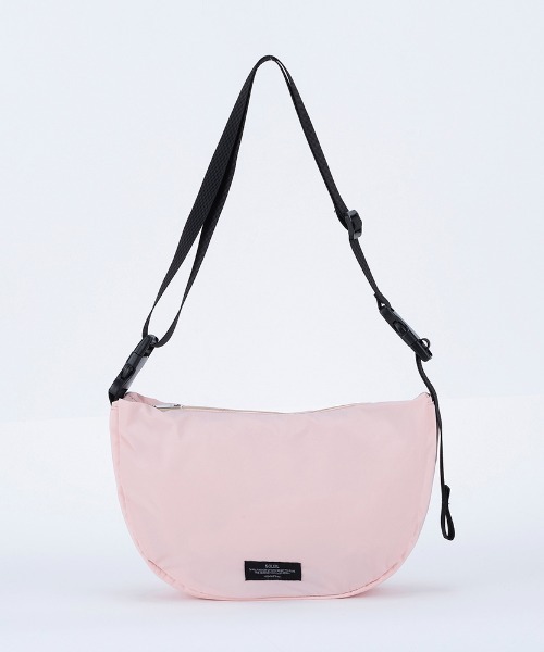 TIMELESS COMFORT（タイムレスコンフォート）の「SOLEIL(ソレイユ)ウィークエンドショルダー（ショルダーバッグ・レディース・グレイッシュベージュ/ライム/グレー/ピンク/オレンジ/ライトブルー/ブラック/レッド/マスタード/コバルトブルー・ONE SIZE）」の9枚目の写真