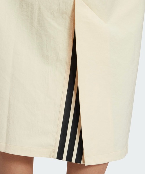 adidas(アディダス)の「Lux AD ウーブン 半袖 OPワンピース / アディダス adidas(ワンピース・レディース・ブラック/ホワイト/ピンク・SMALL/MEDIUM/XX-LARGE/LARGE/X-LARGE)」の5枚目の写真