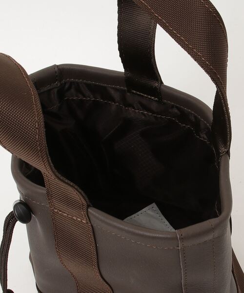 BURLAP OUTFITTER（バーラップアウトフィッター）の「LEATHER MICRO TOTE / レザー マイクロ トート（トートバッグ・メンズ・ブラック/チョコ・ONE SIZE）」の5枚目の写真