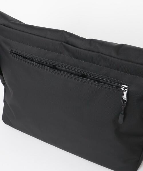 RODE SKO（ロデスコ）の「撥水フィドロックショルダーバッグ（ショルダーバッグ・メンズ・ブラック/カーキ・ONE）」の12枚目の写真