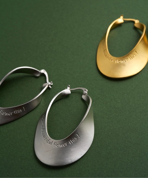 loni(ロニ)の「Letterring Leaf Plate Pierce(ピアス(両耳用)・レディース・ゴールド/シルバー・FREE)」の11枚目の写真