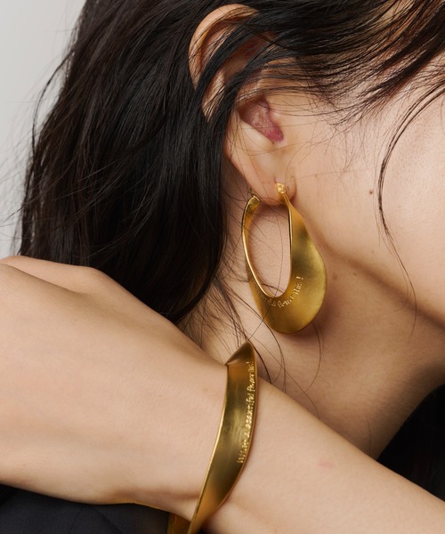 loni(ロニ)の「Letterring Leaf Plate Pierce(ピアス(両耳用)・レディース・ゴールド/シルバー・FREE)」の18枚目の写真