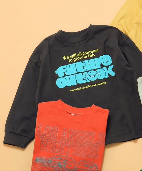 BREEZE（ブリーズ）の「【WEB限定/ジュニア対応】カラバリプリント長袖Tシャツ（Tシャツ/カットソー・キッズ・グリーン/ピンク/ネイビー/パープル/キナリ/オレンジ/チャコール/ミント/アイボリー/サックスブルー/ブラック/イエロー・100/140/90/110/120/130/150）」の4枚目の写真