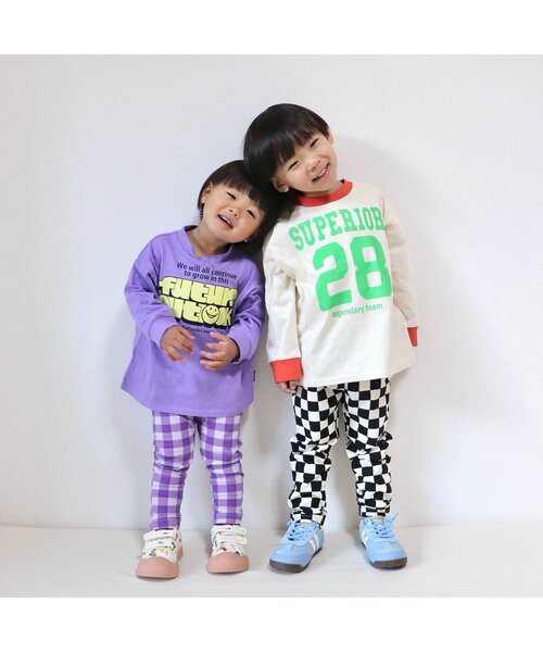 BREEZE（ブリーズ）の「【WEB限定/ジュニア対応】カラバリプリント長袖Tシャツ（Tシャツ/カットソー・キッズ・グリーン/ピンク/ネイビー/パープル/キナリ/オレンジ/チャコール/ミント/アイボリー/サックスブルー/ブラック/イエロー・100/140/90/110/120/130/150）」の19枚目の写真