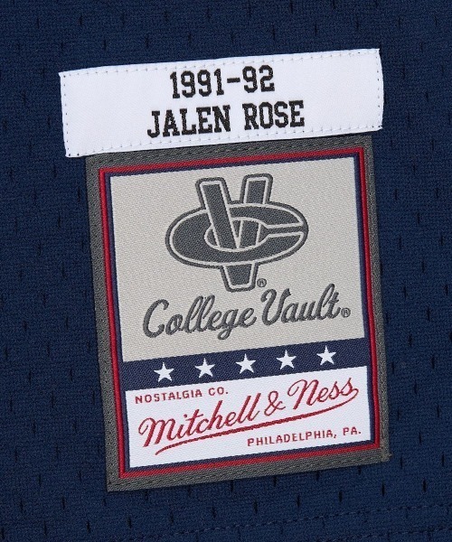 Mitchell&Ness（ミッチェル&ネス）の「Mitchell & Ness NCAA DARK JERSEY（ミッチェル＆ネス NCAA ダーク ジャージー）（タンクトップ・メンズ・ブルー系・MEDIUM/LARGE/X-LARGE）」の4枚目の写真