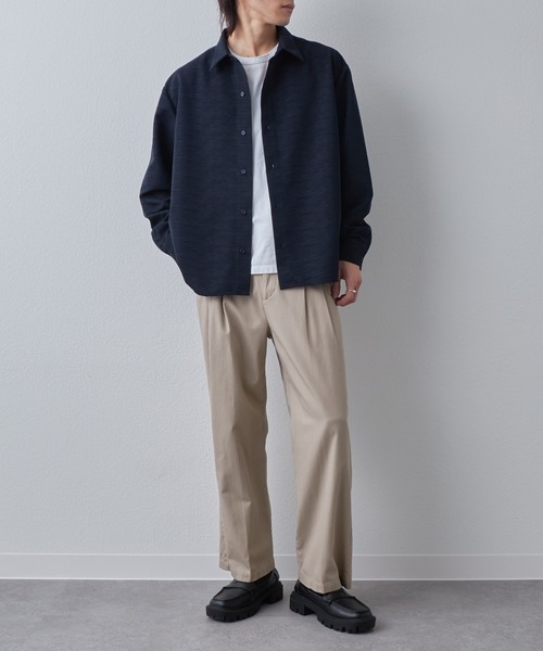 COLONY 2139(コロニートゥーワンスリーナイン)の「綿レーヨン2タックワイドチノパンツ(チノパンツ・メンズ・ブラック/グレイッシュベージュ・MEDIUM/LARGE)」の15枚目の写真