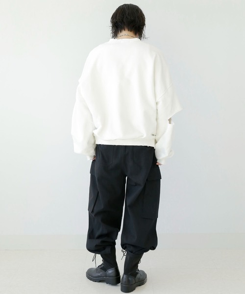 minsobi（ミンソビ）の「ダメージカッティングトレーナー  オーバーサイズ ダメージ加工スウェットPO（スウェット・メンズ・ホワイト/ブラック・FREE）」の17枚目の写真