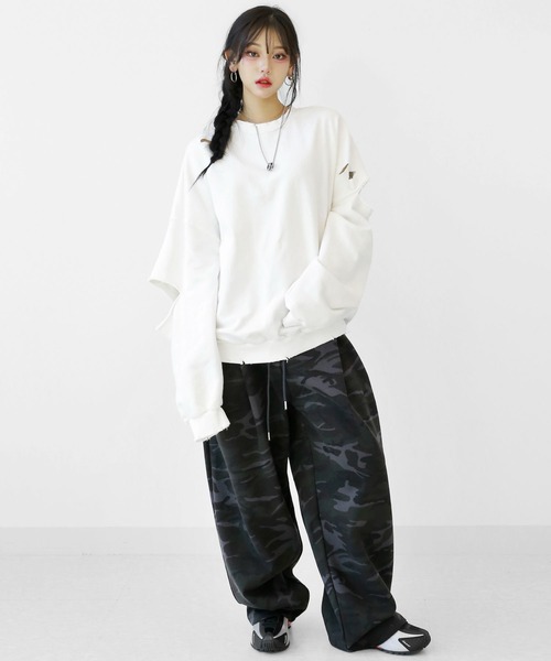 minsobi（ミンソビ）の「ダメージカッティングトレーナー  オーバーサイズ ダメージ加工スウェットPO（スウェット・メンズ・ホワイト/ブラック・FREE）」の18枚目の写真