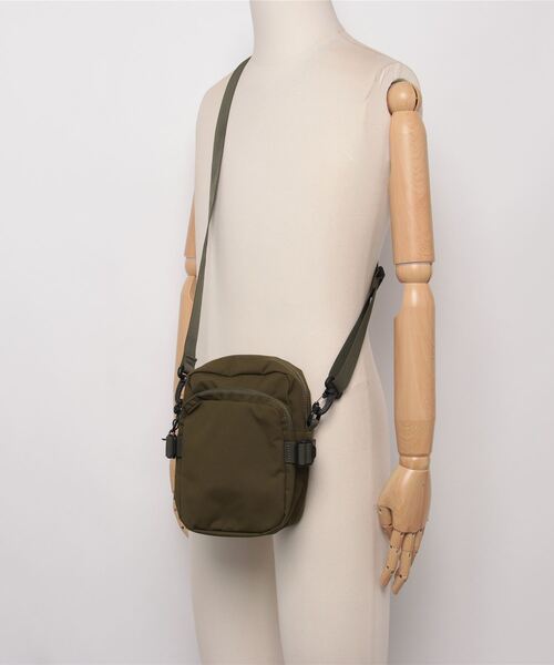 Gramicci(グラミチ)の「『GRAMICCI(グラミチ) 』CORDURA MINI SHOULDER BAG(ショルダーバッグ・メンズ・オリーブ/ブラック・FREE)」の18枚目の写真