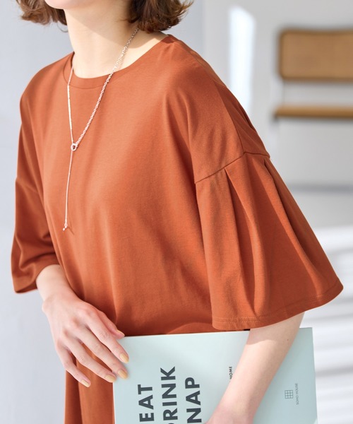 Viola e Viola(ヴィオラエヴィオラ)の「袖タックチュニックTシャツ(チュニック・レディース・ブラック/ネイビー/テラコッタ/グリーン・M/L/LL/3L)」の14枚目の写真