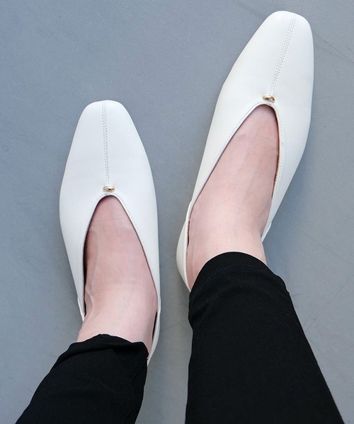 aquagarage（アクアガレージ）の「スクエアトゥローヒールパンプス（パンプス・レディース・シルバー/ブラック/ホワイト/ブラウン系その他2/レオパード・24.0cm/23.5cm/23.0cm/24.5cm/22.5cm/25.0cm）」の18枚目の写真