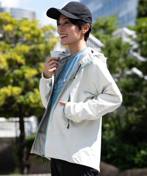phenix outdoor(フェニックスアウトドア)の「phenix OUTDOOR(フェニックスアウトドア) レディース 4WAYストレッチ マウンテンパーカー (耐水性 / 撥水加工)(マウンテンパーカー・レディース・ブラック/アイボリー・XL/L/M/S)」の15枚目の写真