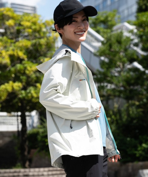 phenix outdoor(フェニックスアウトドア)の「phenix OUTDOOR(フェニックスアウトドア) レディース 4WAYストレッチ マウンテンパーカー (耐水性 / 撥水加工)(マウンテンパーカー・レディース・ブラック/アイボリー・XL/L/M/S)」の17枚目の写真