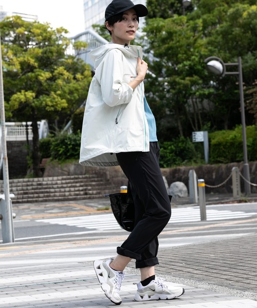 phenix outdoor(フェニックスアウトドア)の「phenix OUTDOOR(フェニックスアウトドア) レディース 4WAYストレッチ マウンテンパーカー (耐水性 / 撥水加工)(マウンテンパーカー・レディース・ブラック/アイボリー・XL/L/M/S)」の19枚目の写真