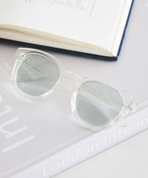 LEPSIM(レプシィム)の「カラーファッショングラス 327024(サングラス・レディース・ライトグリーン/ベージュ/グレー・ONE SIZE)」の3枚目の写真