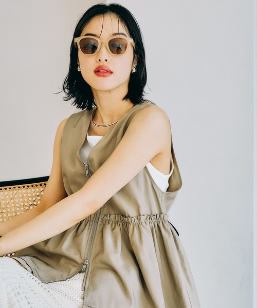 LEPSIM(レプシィム)の「カラーファッショングラス 327024(サングラス・レディース・ライトグリーン/ベージュ/グレー・ONE SIZE)」の7枚目の写真