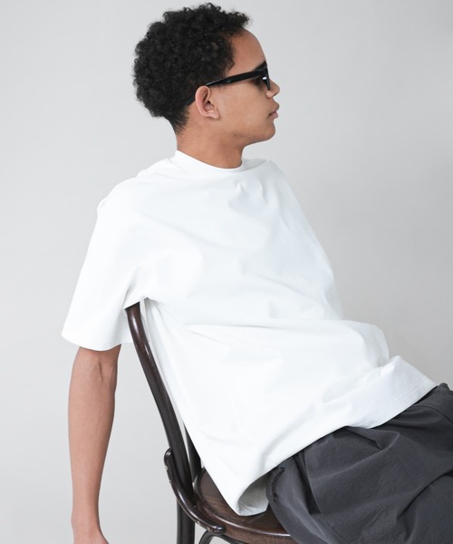 EKAL（エカル）の「『吸水速乾/UVカット』DRY OUT SHORT-SLEEVE T-SHIRTS（Tシャツ/カットソー・メンズ・ホワイト/ブラウン系その他/ネイビー/ブラウン/パープル系その他・MEDIUM/LARGE）」の2枚目の写真