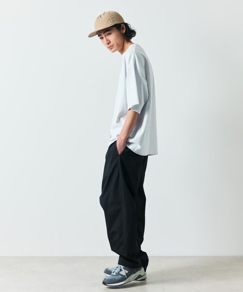 FREAK'S STORE（フリークスストア）の「限定展開 ワイドシルエット アンクルタック バレルパンツ / イージーパンツ（チノパンツ・メンズ・ブラック/チャコールグレー/ネイビー/ベージュ/オリーブ・SMALL/LARGE/MEDIUM）」の7枚目の写真