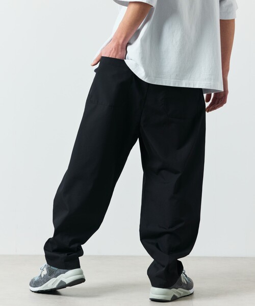 FREAK'S STORE（フリークスストア）の「限定展開 ワイドシルエット アンクルタック バレルパンツ / イージーパンツ（チノパンツ・メンズ・ブラック/チャコールグレー/ネイビー/ベージュ/オリーブ・SMALL/LARGE/MEDIUM）」の13枚目の写真