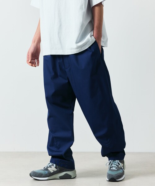 FREAK'S STORE（フリークスストア）の「限定展開 ワイドシルエット アンクルタック バレルパンツ / イージーパンツ（チノパンツ・メンズ・ブラック/チャコールグレー/ネイビー/ベージュ/オリーブ・SMALL/LARGE/MEDIUM）」の16枚目の写真