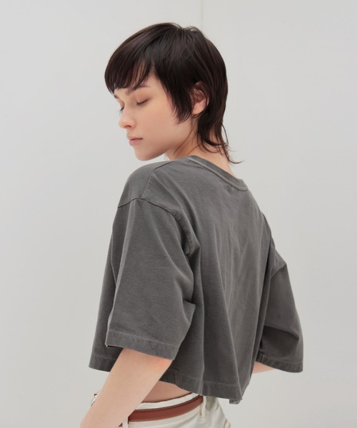 DRESSLAVE(ドレスレイブ)の「pigmaent over dyed midriff Tshirt(ピグメントオーバーダイミドリフ丈Tシャツ)(Tシャツ/カットソー・レディース・チャコールグレー・38)」の3枚目の写真