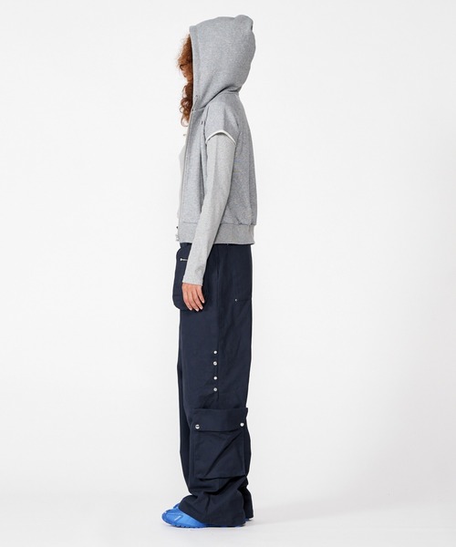 BEEDEN(ビーデン)の「DETACHABLE POCKET TUCK STRAIGHT PANTS(カーゴパンツ・レディース・ネイビー・SMALL)」の3枚目の写真