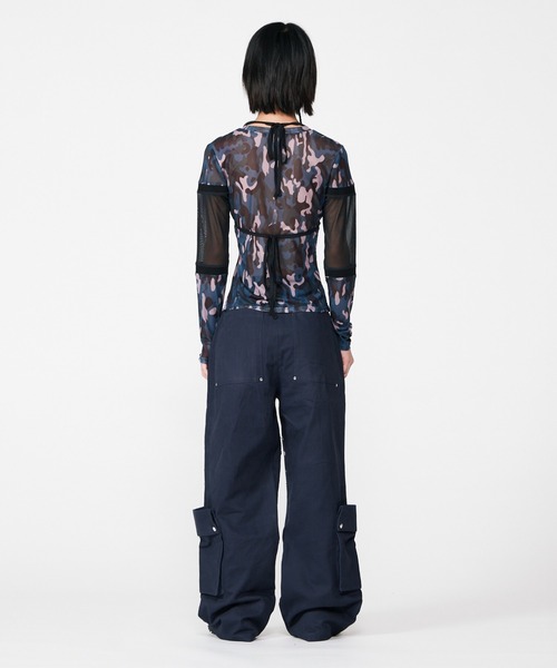 BEEDEN(ビーデン)の「BLOCKING CAMO MESH 2P TOPS(Tシャツ/カットソー・レディース・レッド/ブラック・FREE)」の6枚目の写真