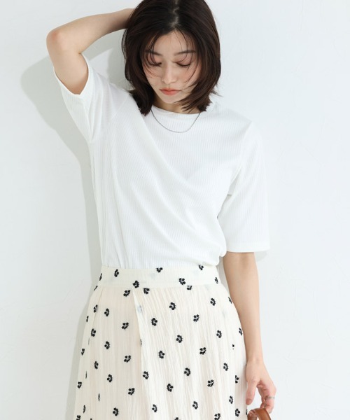 Pierrot（ピエロ）の「【キシリトール加工】五分袖リブカットソー（Tシャツ/カットソー・レディース・オフホワイト/ブラック/ベージュ/イエロー・M/L）」の20枚目の写真