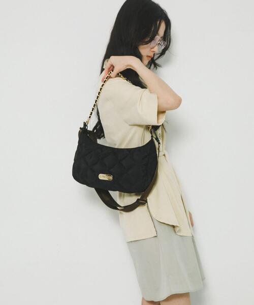 RODE SKO(ロデスコ)の「『別注』OUTDOOR PRODUCTS×hun RODESKO QuiltingChainBag(ハンドバッグ・レディース・ブラック/ベージュ・-)」の15枚目の写真