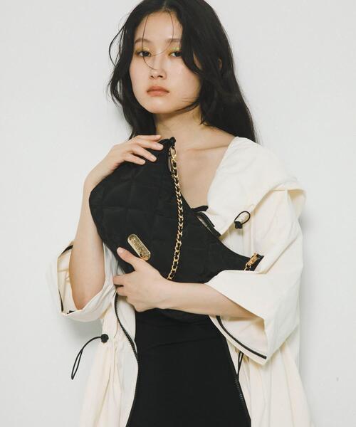 RODE SKO(ロデスコ)の「『別注』OUTDOOR PRODUCTS×hun RODESKO QuiltingChainBag(ハンドバッグ・レディース・ブラック/ベージュ・-)」の17枚目の写真