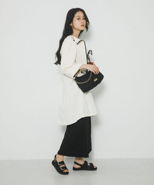 RODE SKO(ロデスコ)の「『別注』OUTDOOR PRODUCTS×hun RODESKO QuiltingChainBag(ハンドバッグ・レディース・ブラック/ベージュ・-)」の10枚目の写真