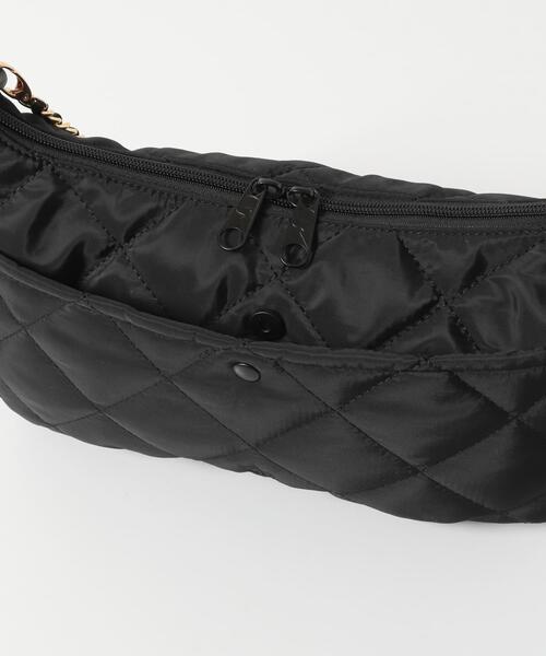 RODE SKO(ロデスコ)の「『別注』OUTDOOR PRODUCTS×hun RODESKO QuiltingChainBag(ハンドバッグ・レディース・ブラック/ベージュ・-)」の4枚目の写真