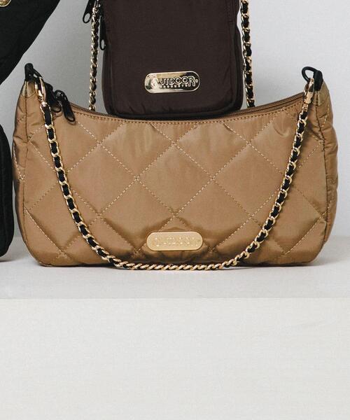 RODE SKO(ロデスコ)の「『別注』OUTDOOR PRODUCTS×hun RODESKO QuiltingChainBag(ハンドバッグ・レディース・ブラック/ベージュ・-)」の6枚目の写真
