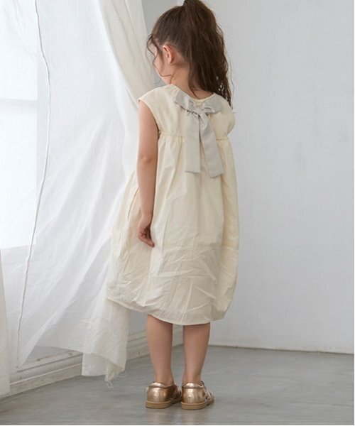 petit main（プティマイン）の「【リンク】ドッキングバルーンワンピース(キッズ)（ワンピース・キッズ・キナリ/ライトベージュ/ブラック・L/S/M）」の4枚目の写真