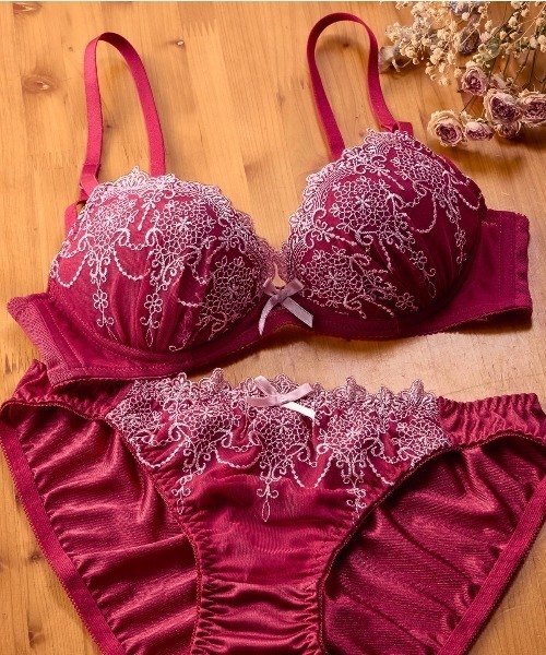 tutuanna（チュチュアンナ）の「タイニーチチェブラ&ショーツセット