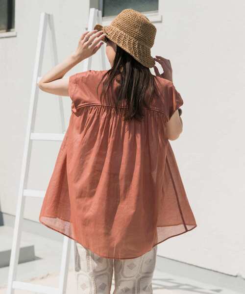 URBAN RESEARCH DOORS（アーバンリサーチドアーズ）の「『UR TECH』ボイルギャザーフレンチブラウス（シャツ/ブラウス・レディース・ロイヤルブルー/オレンジ系その他/ブラック・MEDIUM）」の4枚目の写真