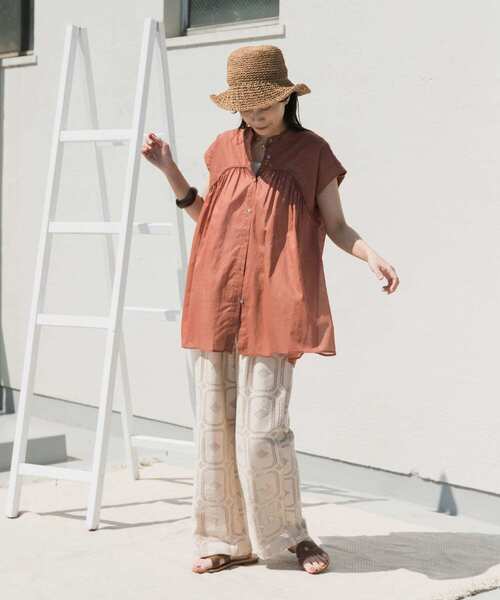 URBAN RESEARCH DOORS（アーバンリサーチドアーズ）の「『UR TECH』ボイルギャザーフレンチブラウス（シャツ/ブラウス・レディース・ロイヤルブルー/オレンジ系その他/ブラック・MEDIUM）」の9枚目の写真